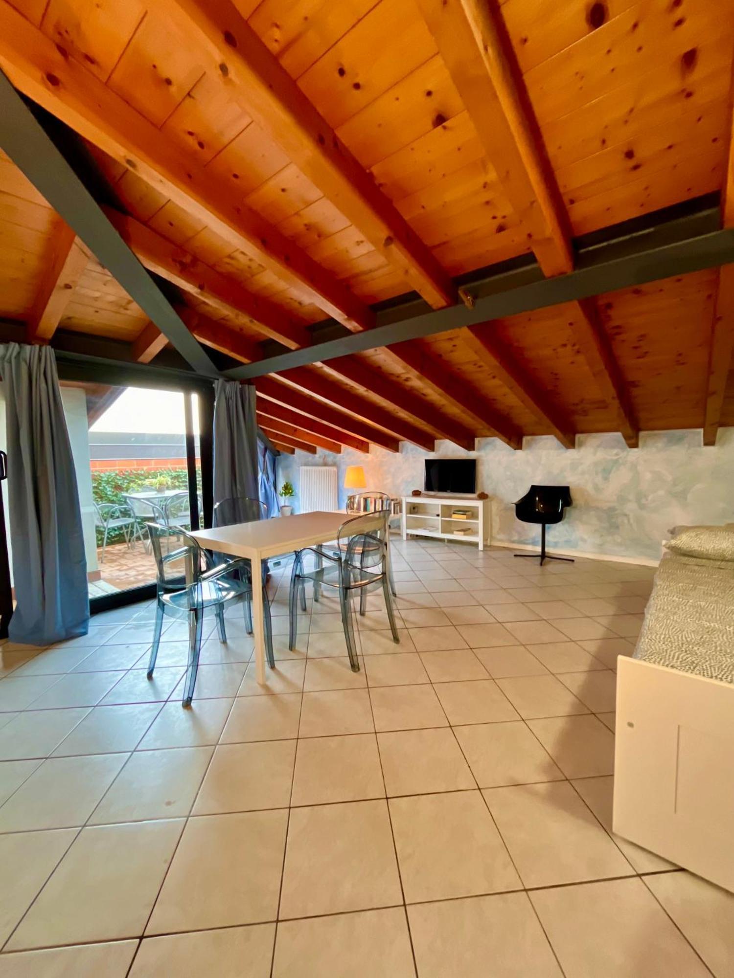 Appartamenti Villa Lina Desenzano del Garda Exterior foto